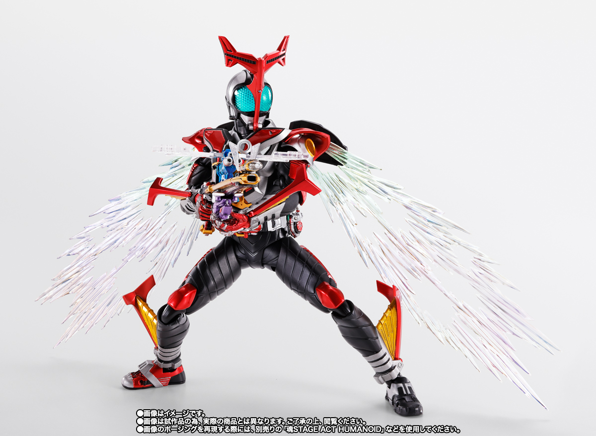 S.H.Figuarts（真骨彫製法） 仮面ライダーカブト ハイパーフォーム 真