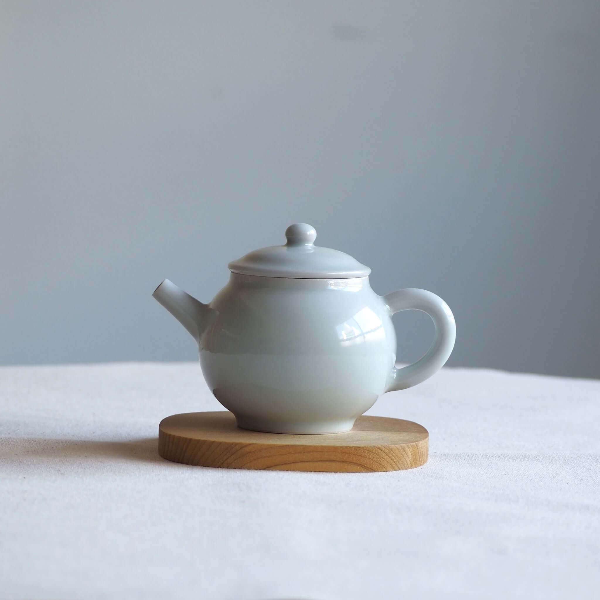 京焼 柴田窯作 青白磁具輪玉急須 [東山堂煎茶器店 オンラインショップ