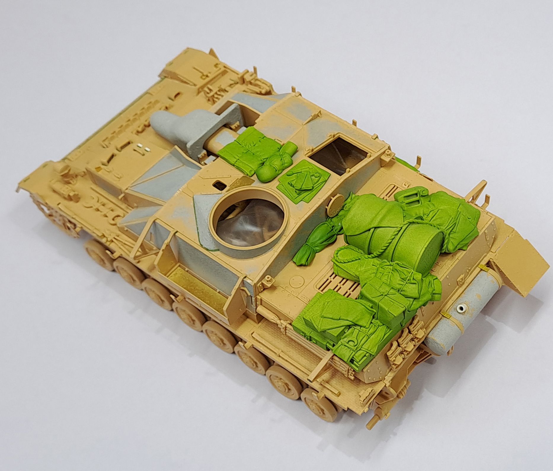 EUREKA XXL[ER-3574]1/35 WWII 独 Sd.Kfz.167 IV号突撃砲用積荷セット