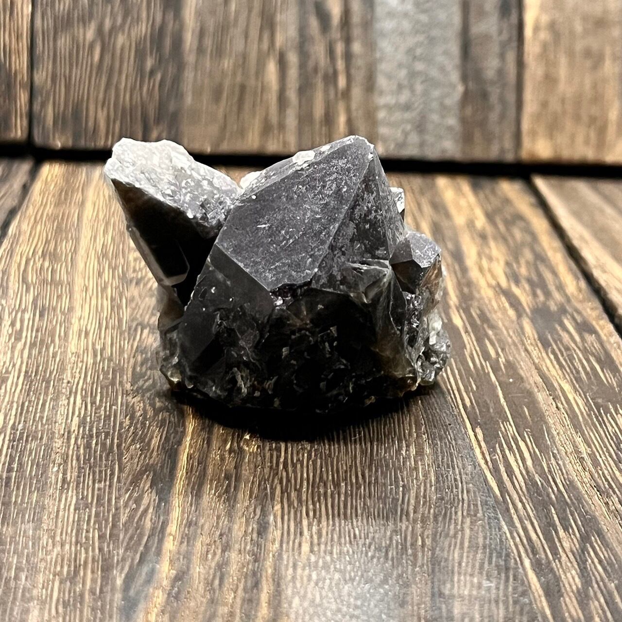黒水晶 モリオン クラスター ② 最強の魔除け 浄化 山東省産黒水晶