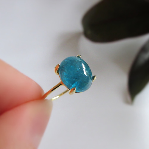 発色美】10×8mm「ネオンブルーアパタイト」リング【一点のみ】 指輪