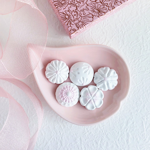 ギフトセット「砂糖菓子みたいなアロマストーン」形が選べるお皿と