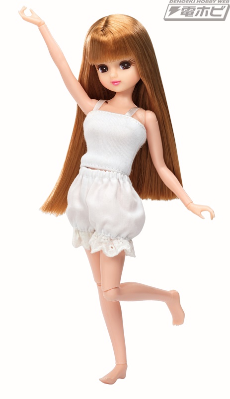 リカちゃん」の大人向けドールシリーズから、ゴシックで華やかな