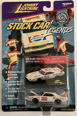 Johnny Lightning Stock Car Legends Richard Brooks #32 Plymouth