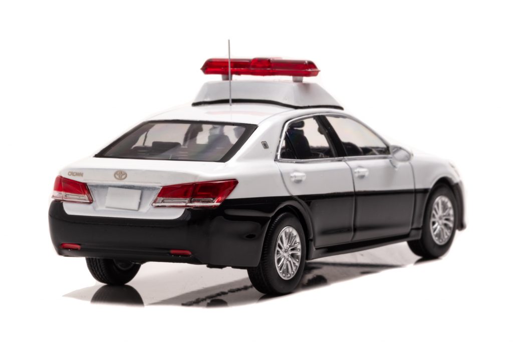 トヨタ クラウンアスリート/ロイヤルベースのパトカー 1/43ミニカー