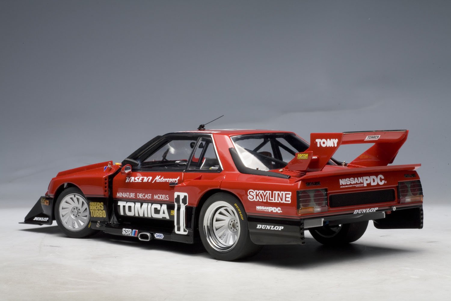 Amazon.co.jp: AUTOart 1/18 日産 スカイライン RSターボ スーパー