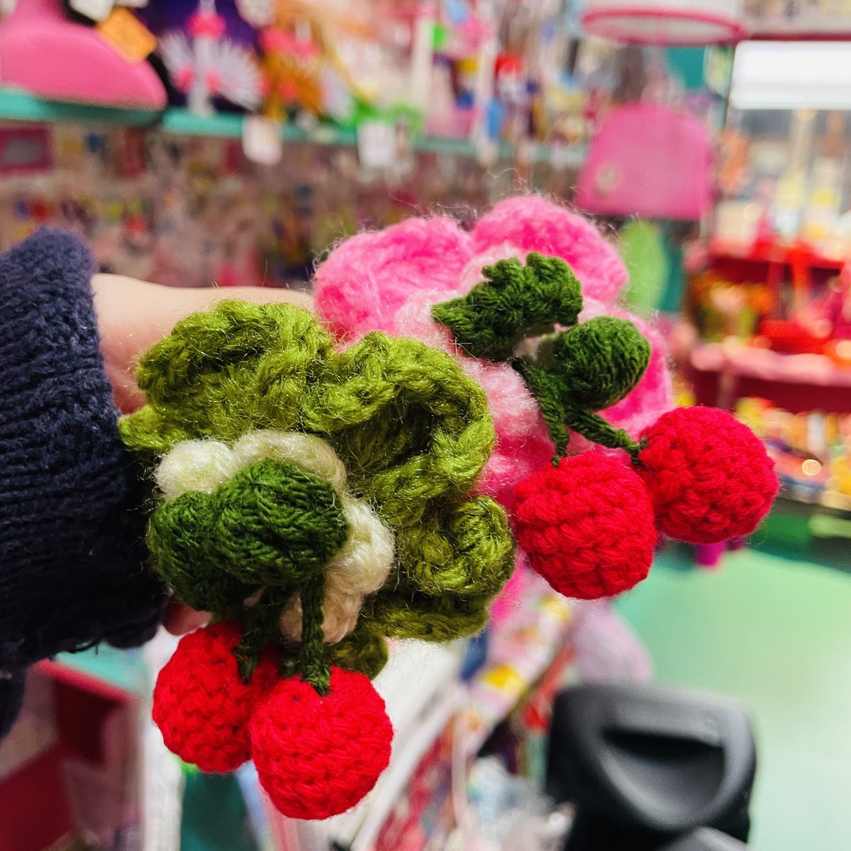 🍥にゅーあいてむ‼️🍥 かわいすぎサクランボ🍒のあみぐるみお花