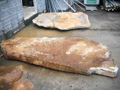 丹波鞍馬石の原石入荷 | 洛西ガーデン｜京都｜坪庭から 大規模寺院まで
