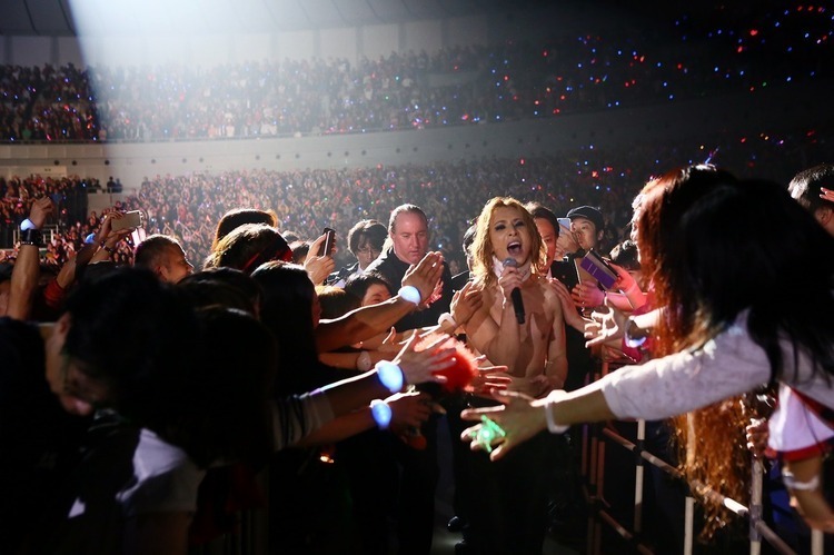 7人のXで頑張っていきます」X JAPAN、新曲も披露した熱狂と感涙の横浜