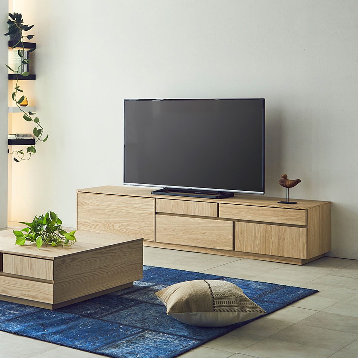 テレビボード
