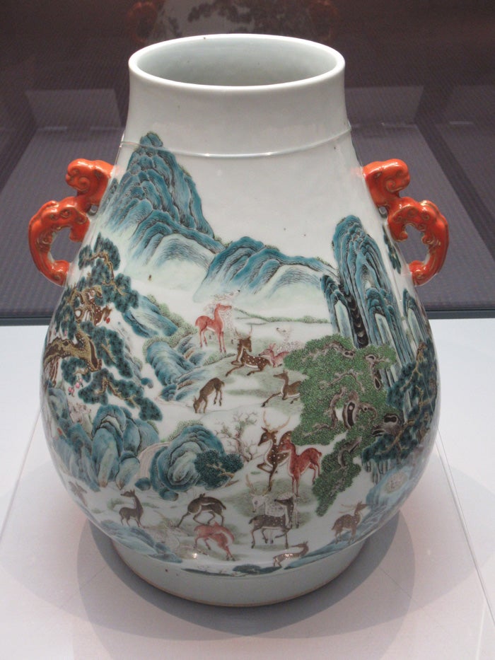中国陶磁へのお誘い～静嘉堂文庫美術館(東京)の「粉彩百鹿図壺」（その