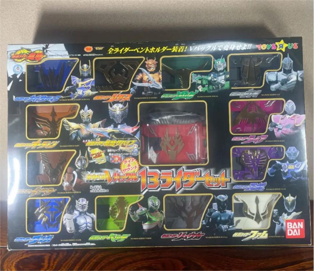 [未開封]仮面ライダー龍騎変身ベルトVバックル13ライダーセット トイザらス限定 楽天市場】仮面ライダー龍騎 トイザラス限定 変身ベルトVバックル13