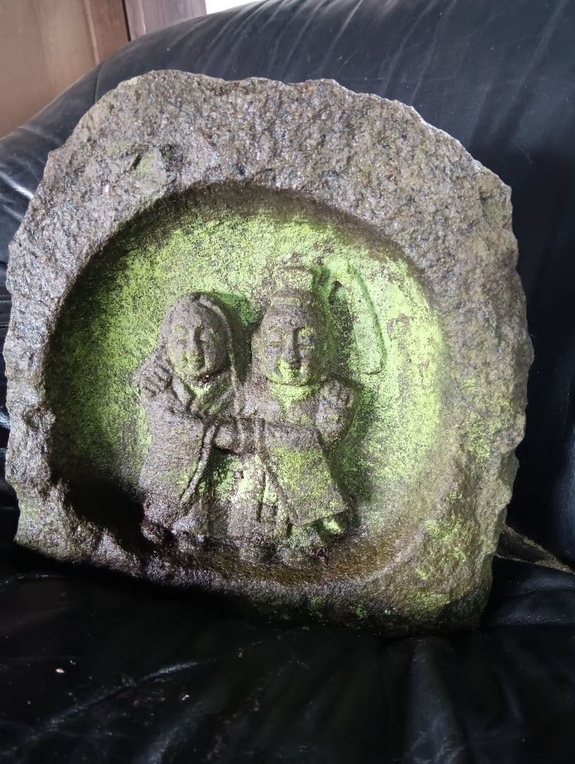 夫婦円満石地蔵 楽天市場】お祈り地蔵 Cタイプ 高さ約30cm 石台付き (高さ約5cm) 白