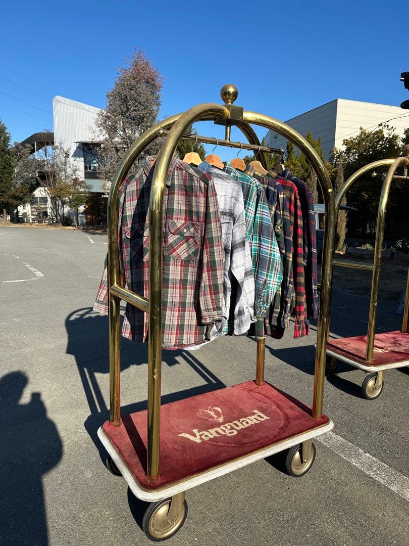 バゲージラック ベルラック ホテル アパレル什器 アンティーク Original luggage rack from Oriental Hotel – BECCIU.