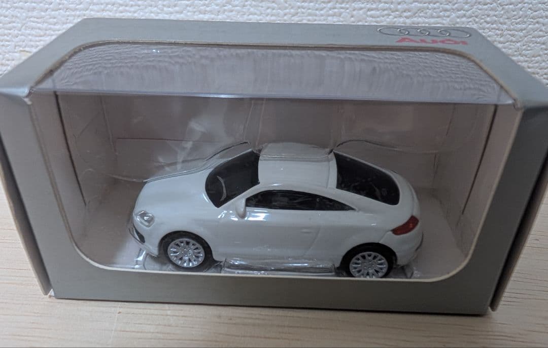 アウディ純正模型】スパーク アウディ R10 TDI ルマン2006優勝 他