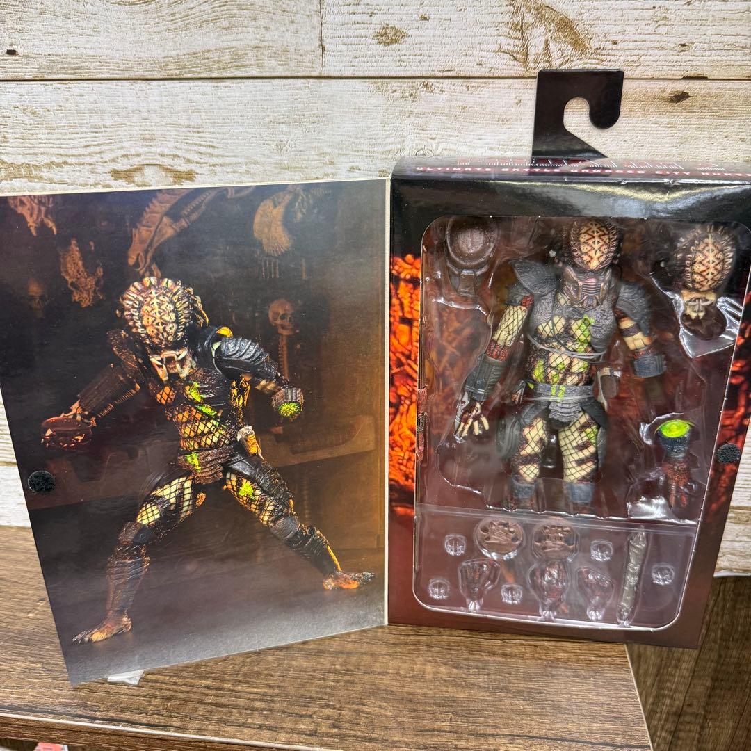 SF・ファンタジー・ホラー Predator2UltimateBattleDamagedCityHunter Amazon.com: MDS Predator 2 City Hunter 6IN Deluxe Stylized ROTO