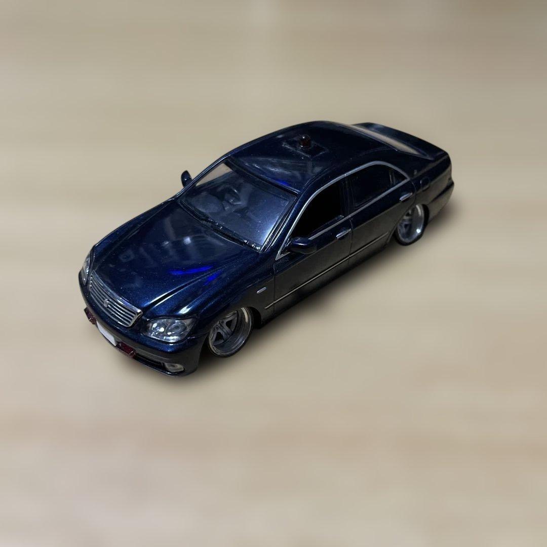 レイズ　ヒコセブン　クラウンミニカー Amazon | ヒコセブン RAI'S 1/64 トヨタ クラウン 180系 神奈川県警察