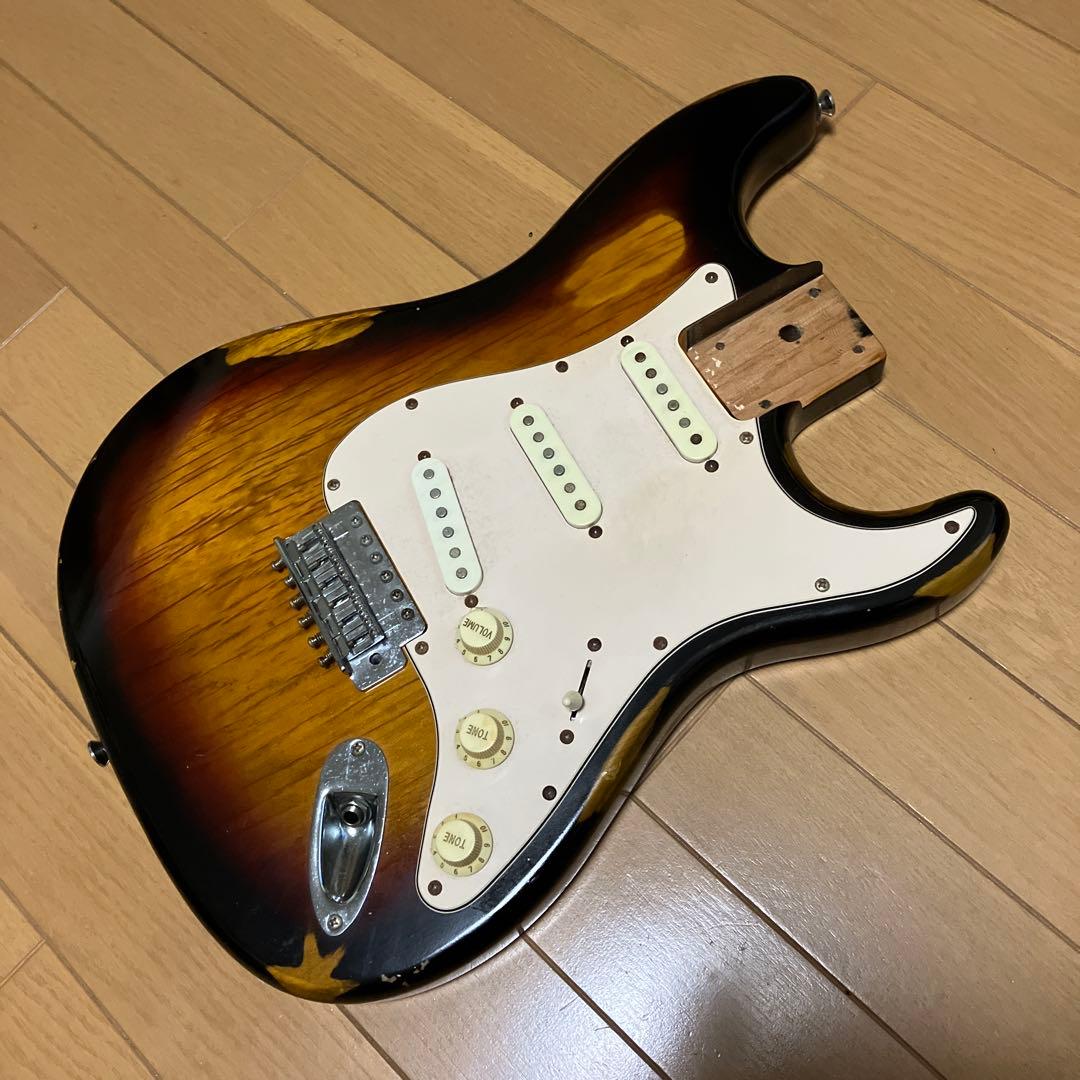 レリック仕様⭐︎ストラトキャスター サンバースト Fender Custom Shop 1960 Stratocaster Heavy Relic [Aged Black over